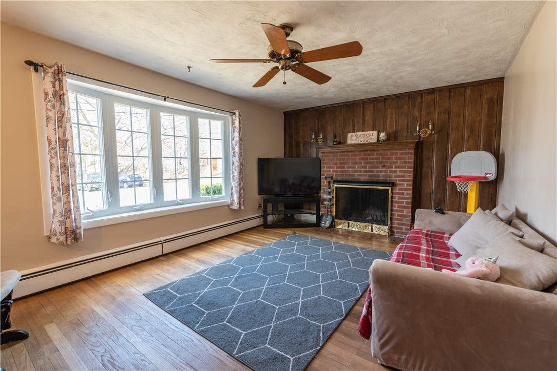 216 Burrington Street Woonsocket, RI 02895 - Photo 4 of 18