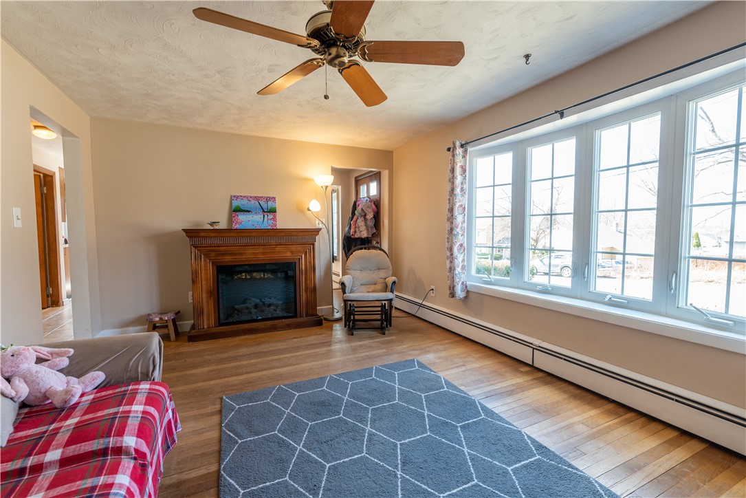 216 Burrington Street Woonsocket, RI 02895 - Photo 6 of 18