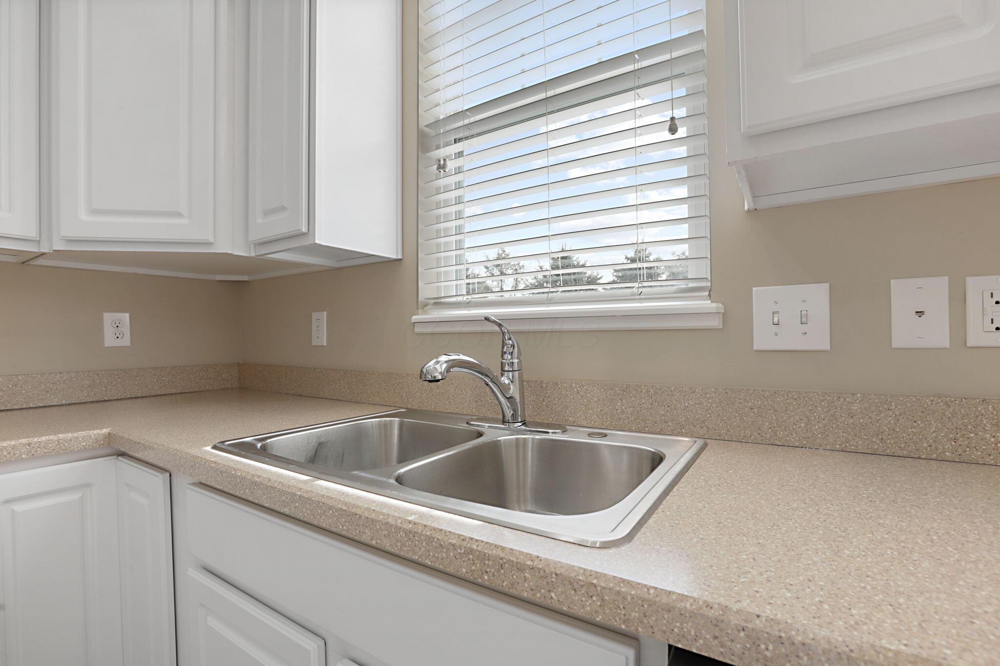 6313 Chetti Drive Columbus, OH 43213 - Photo 23 of 88 Stainless Sink