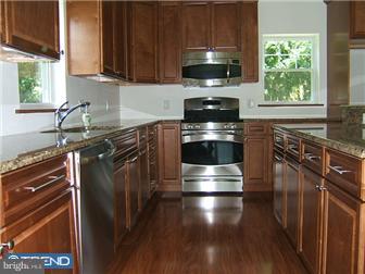 15018 Carter Road Philadelphia, PA 19116 - Photo 4 of 12 Kitchen