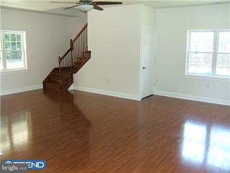 15018 Carter Road Philadelphia, PA 19116 - Photo 5 of 12 Living Room