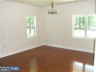 15018 Carter Road Philadelphia, PA 19116 - Photo 6 of 12 Dining Room