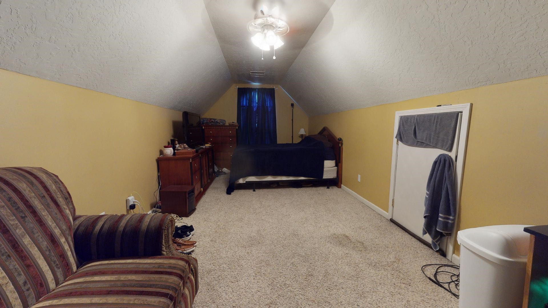 50 Bobby Thompson Road Newbern, TN 38059 - Photo 18 of 26 a living room with furniture and a mirror