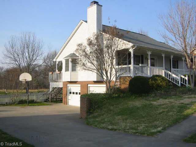 877 Zimmerman Road Lexington, NC 27295 - Photo 1 of 9 Exterior Front.