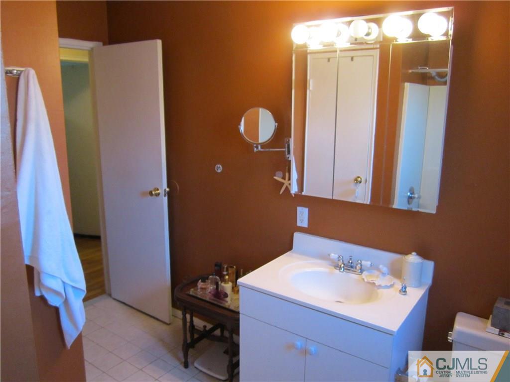 66 Fox Road, Unit 8B Edison, NJ 08817 - Photo 8 of 10 Gallery Image 8