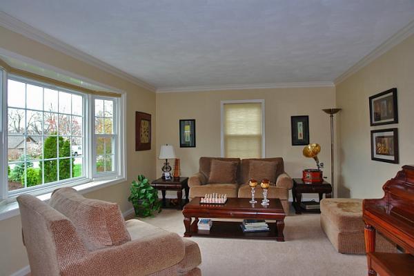 2620 Turnberry Road Salem, VA 24153 - Photo 6 of 13 Living Room