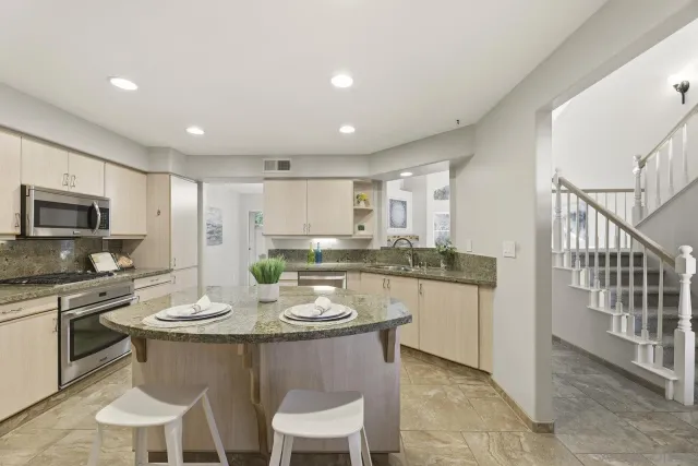 $920,000 | 11908 Tivoli Park Row, Unit 7, San Diego, CA 92128