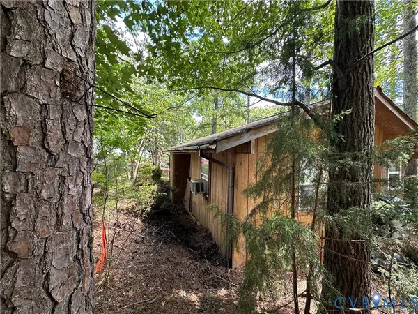 $37,500 | 421 Happy Trail, Bracey, VA 23919