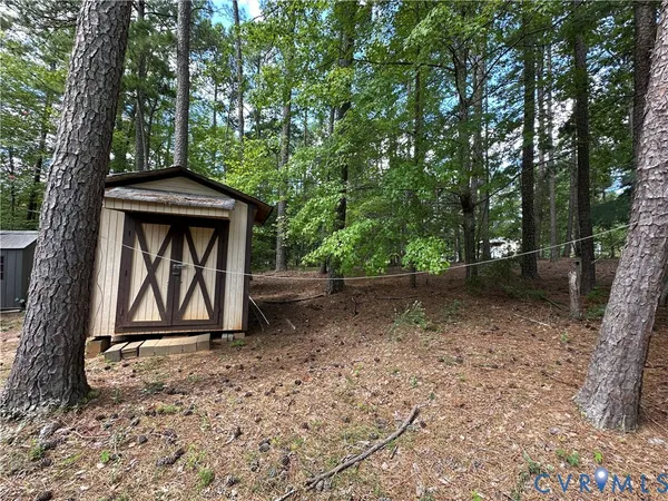 $37,500 | 421 Happy Trail, Bracey, VA 23919