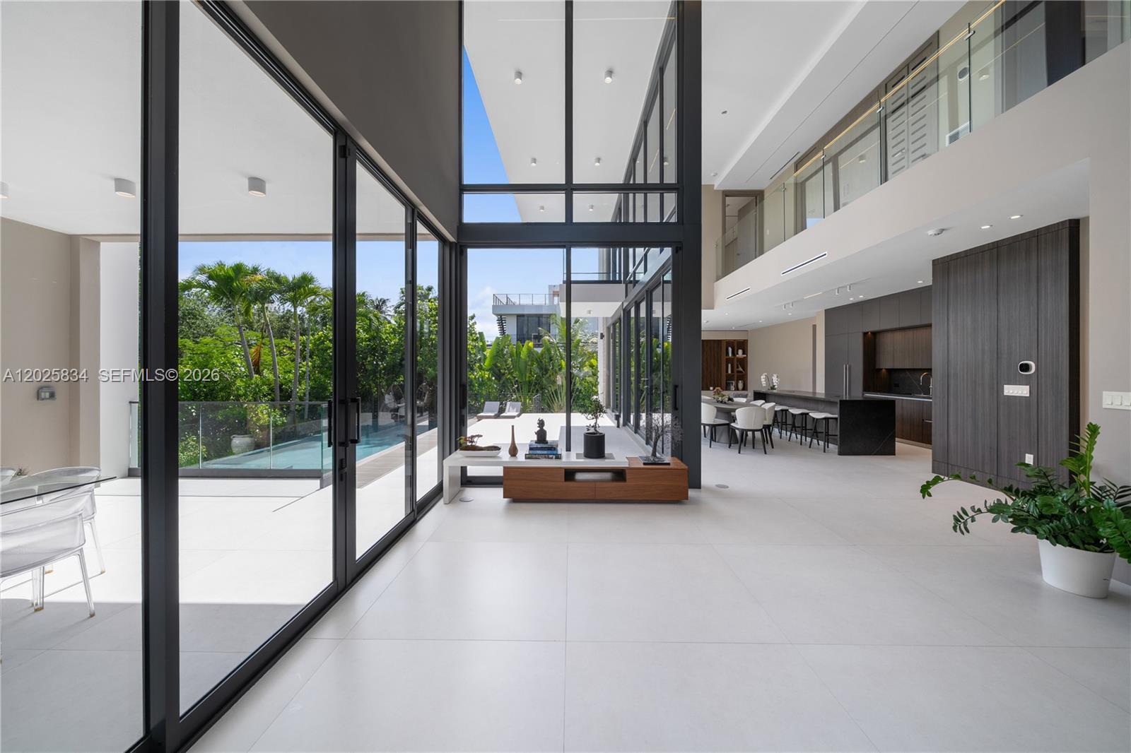 571 Glenridge Road Key Biscayne, FL 33149 - Photo 3 of 50