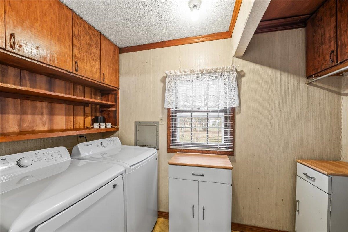 2972 Russell Bond Road Millington, TN 38053 - Photo 34 of 38 a utility room with dryer and washer