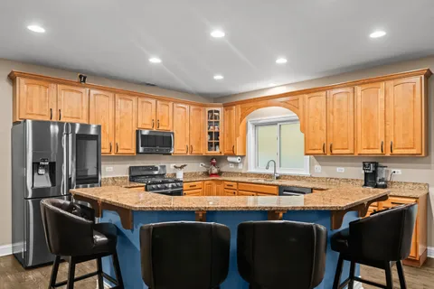 $899,000 | 421 West Hawthorne Street, Arlington Heights, IL 60004