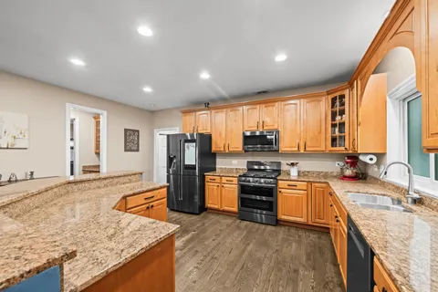 $899,000 | 421 West Hawthorne Street, Arlington Heights, IL 60004