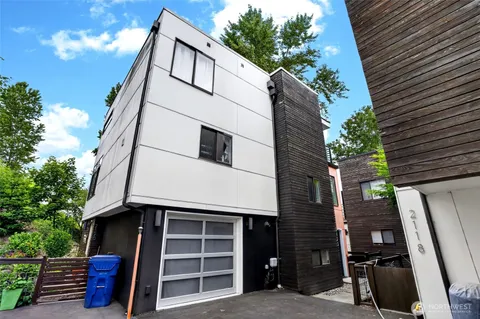 $639,000 | 2122 Northeast 89th Street, Seattle, WA 98115