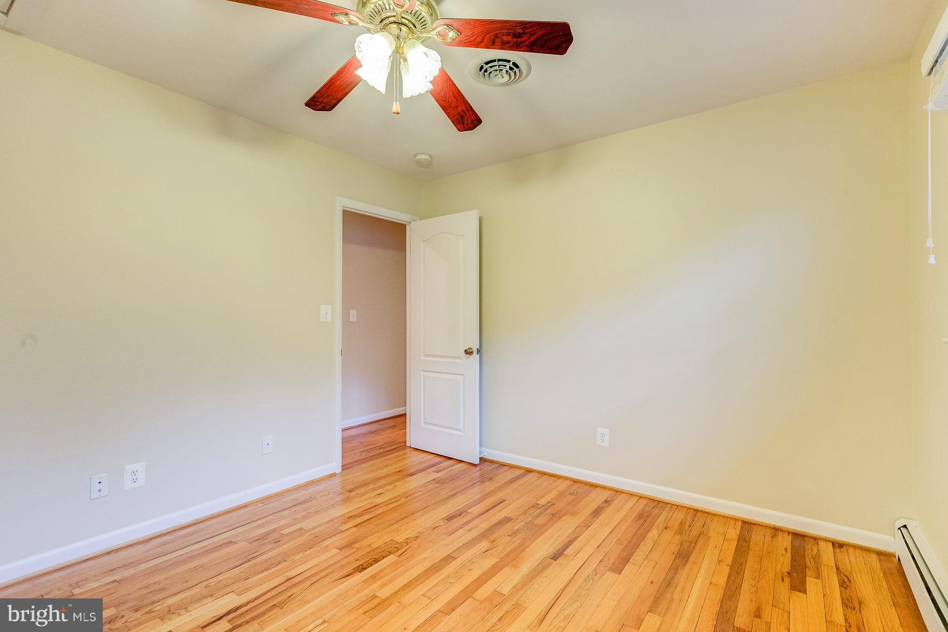 2880 Holland Cliffs Road Huntingtown, MD 20639 - Photo 20 of 30 Bedroom