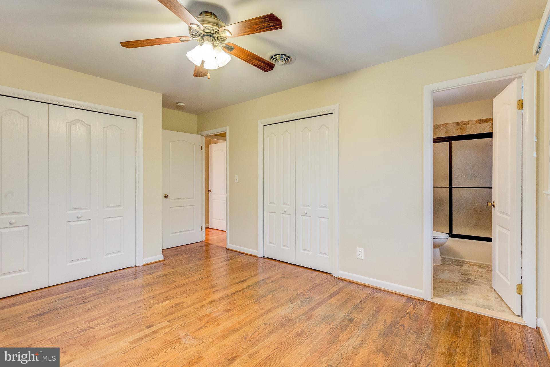 2880 Holland Cliffs Road Huntingtown, MD 20639 - Photo 27 of 30 Bath (Master)