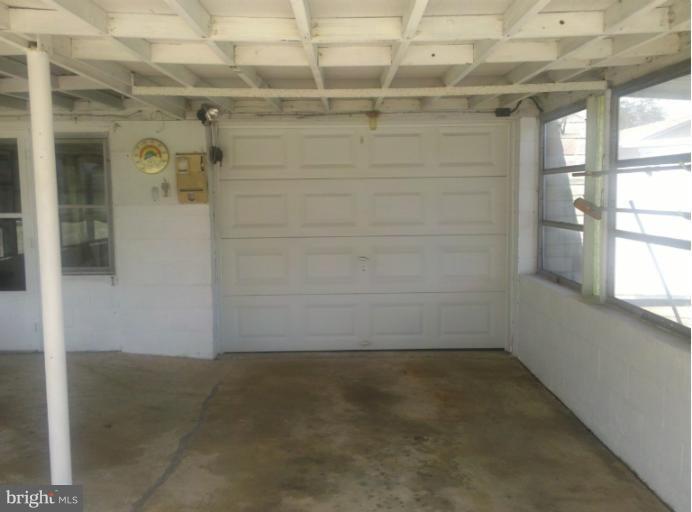 3926 North Point Road Dundalk, MD 21222 - Photo 14 of 23 a view of a small room
