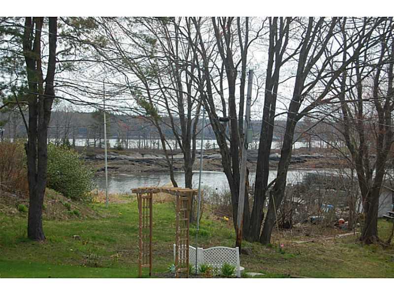 14 Field Road Harpswell, ME 04079 - Photo 2 of 19 View.