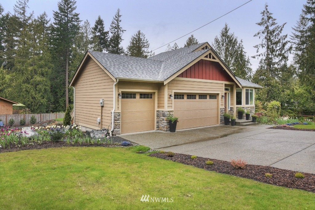 5796 Northeast Foster Road Bainbridge Island, WA 98110 - Photo 2 of 25