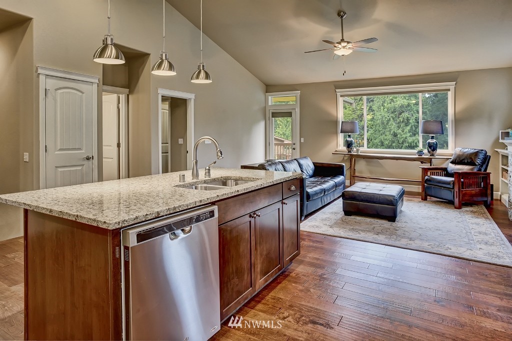5796 Northeast Foster Road Bainbridge Island, WA 98110 - Photo 14 of 25