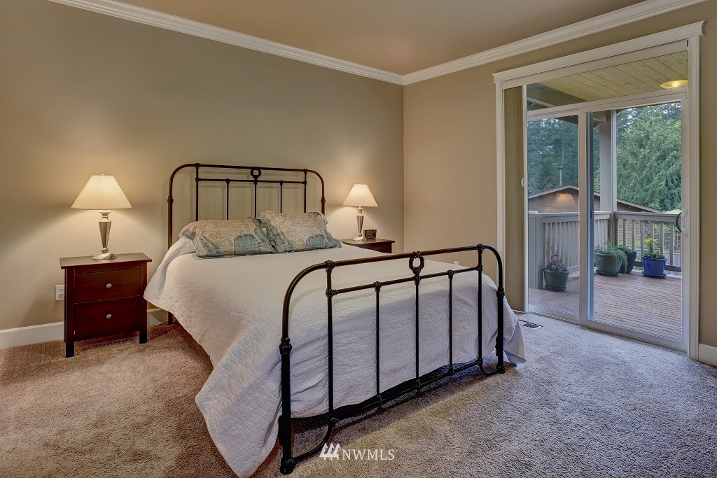 5796 Northeast Foster Road Bainbridge Island, WA 98110 - Photo 18 of 25