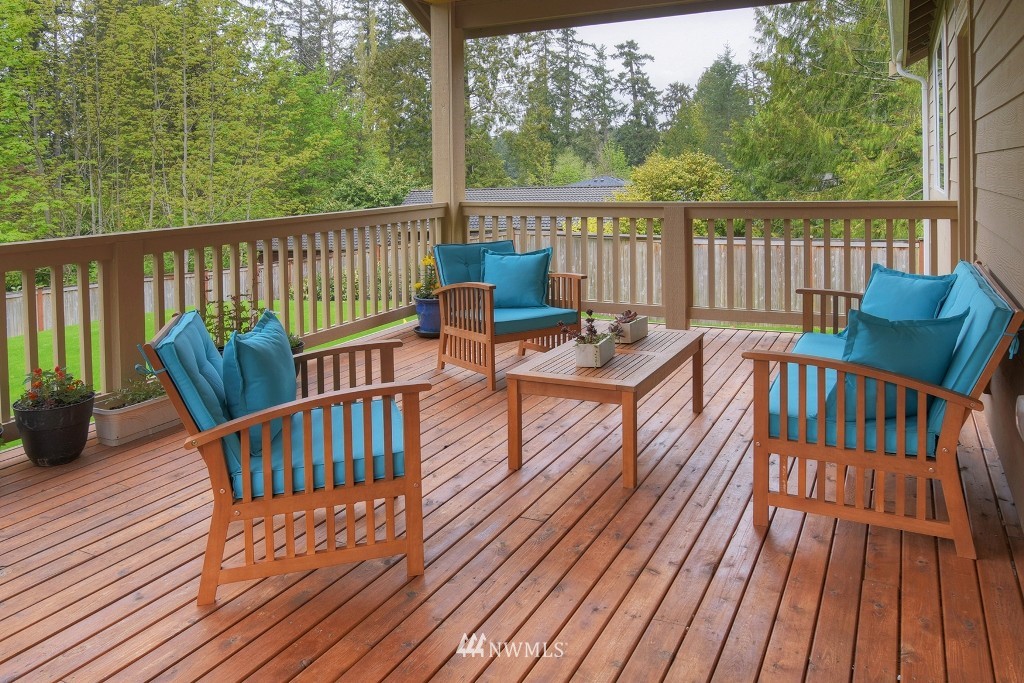 5796 Northeast Foster Road Bainbridge Island, WA 98110 - Photo 3 of 25