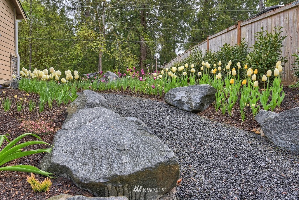 5796 Northeast Foster Road Bainbridge Island, WA 98110 - Photo 10 of 25