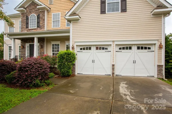 $459,900 | 3510 Meadow Glen Court, Clemmons, NC 27012