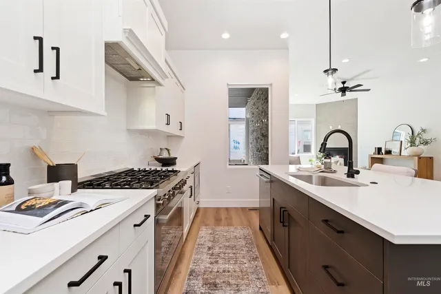 $429,880 | 724 South Calhoun Lane, Star, ID 83669