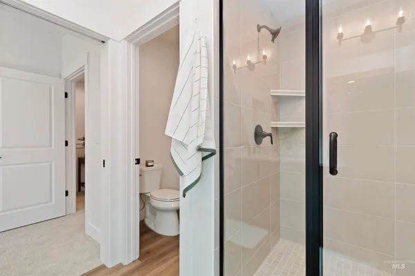 $399,880 | 724 South Calhoun Lane, Star, ID 83669