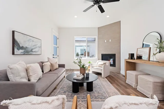 $429,880 | 724 South Calhoun Lane, Star, ID 83669