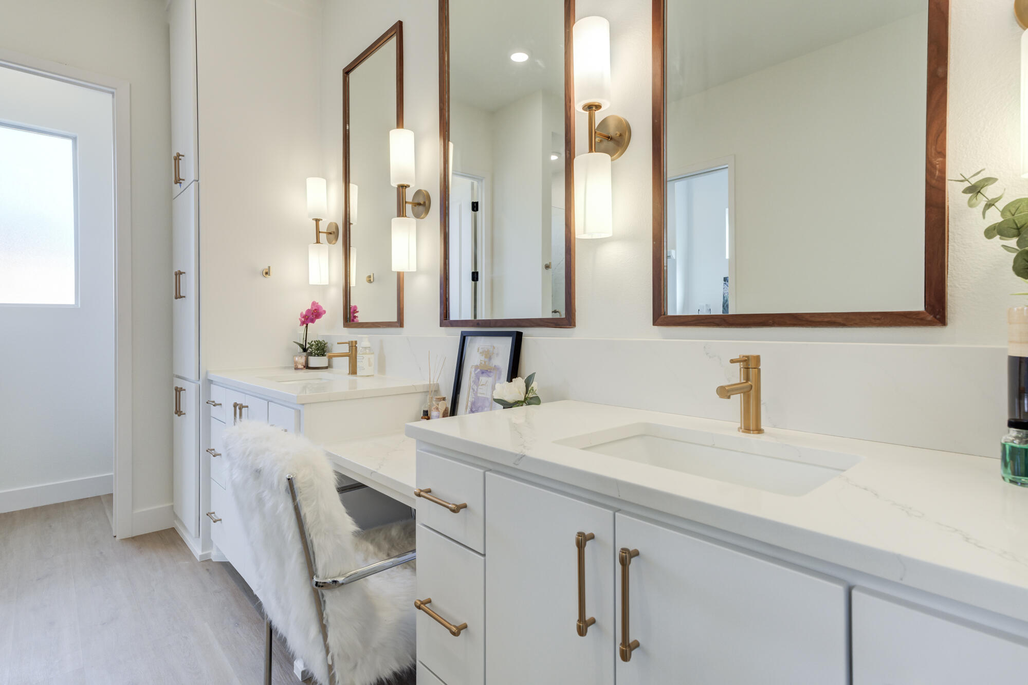 3606 144th Street Lubbock, TX 79423 - Photo 36 of 67 a bathroom with a sink and a mirror