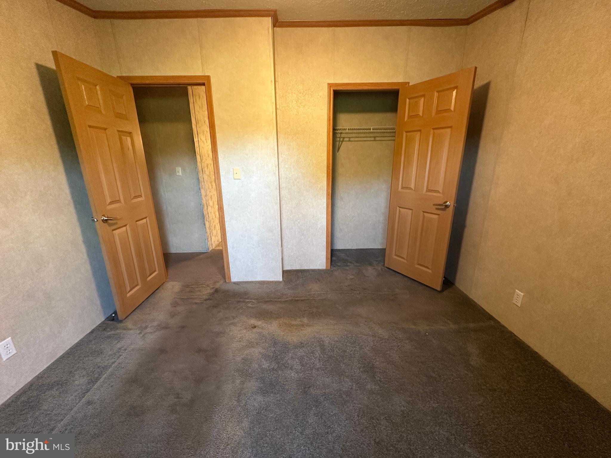 4391 Cito Road McConnellsburg, PA 17233 - Photo 67 of 67 an empty room with closet and mirror