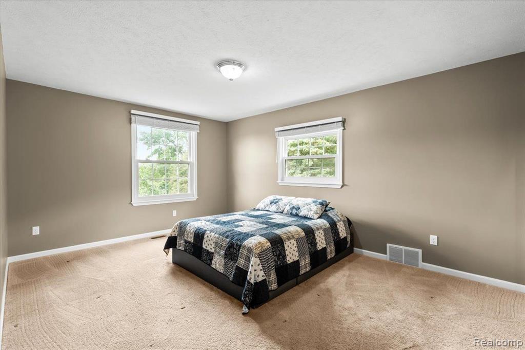 11769 Hibner Road Hartland, MI 48353 - Photo 21 of 38