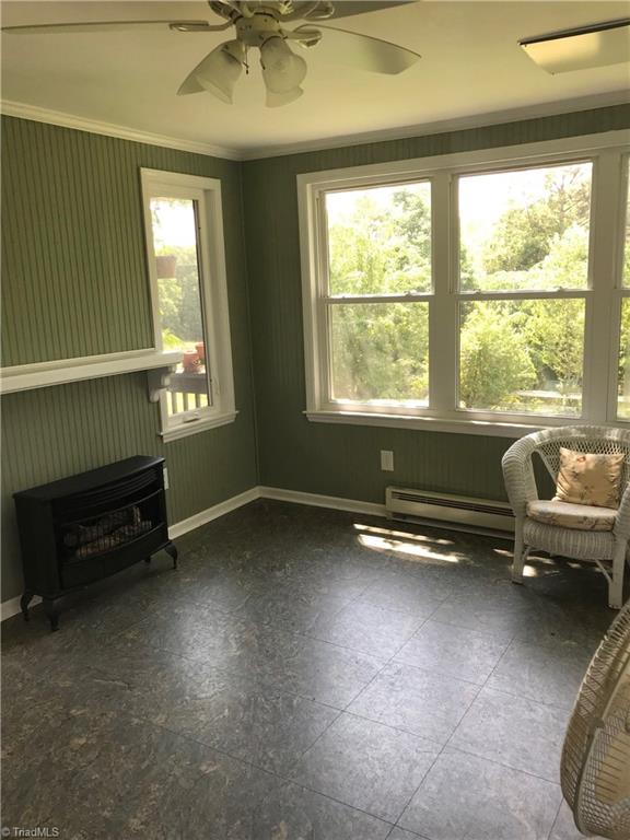 408 Stoney Ridge Road High Point, NC 27265 - Photo 6 of 21 SUN ROOM
