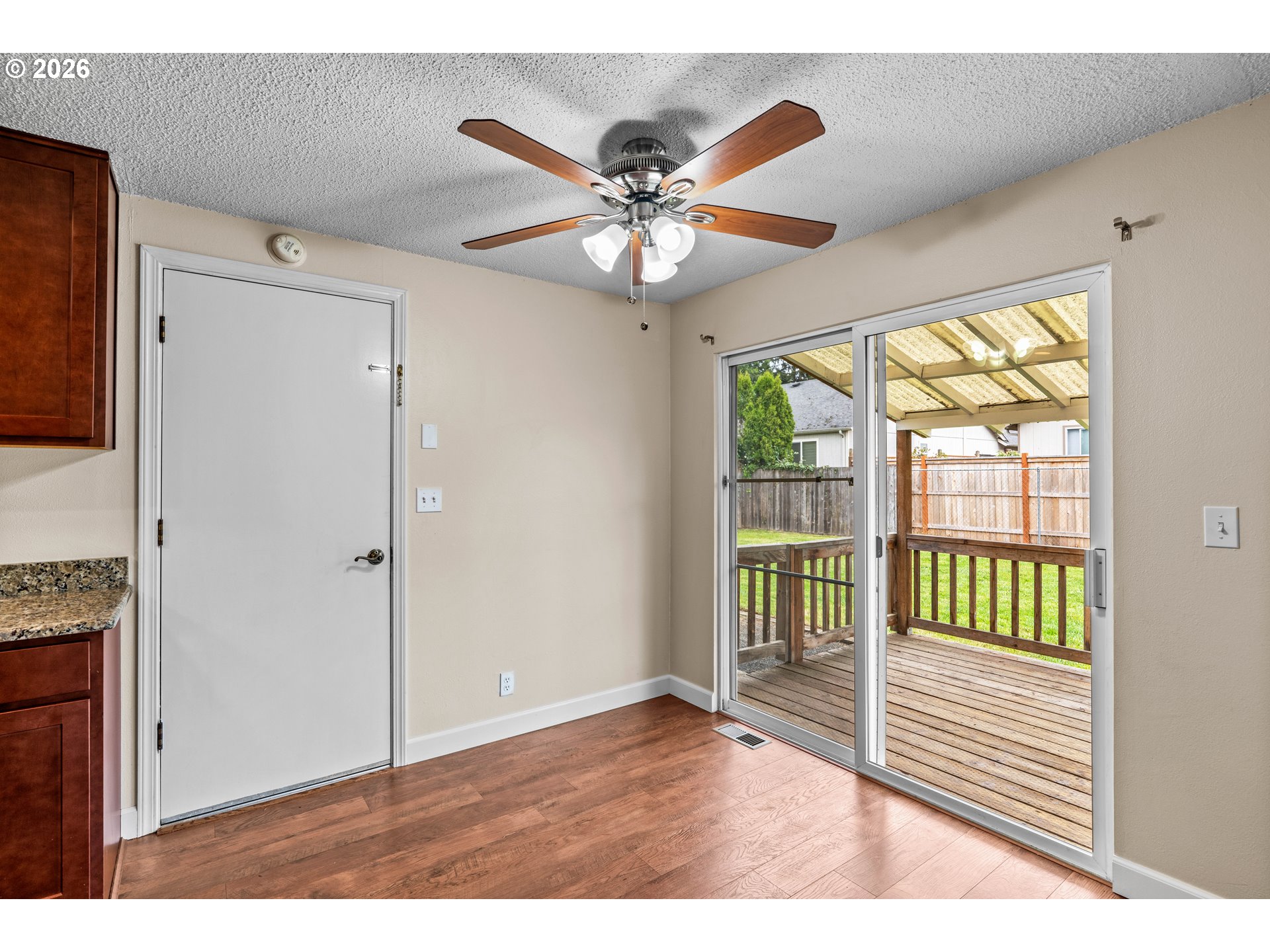 657 61st Street Springfield, OR 97478 - Photo 13 of 35