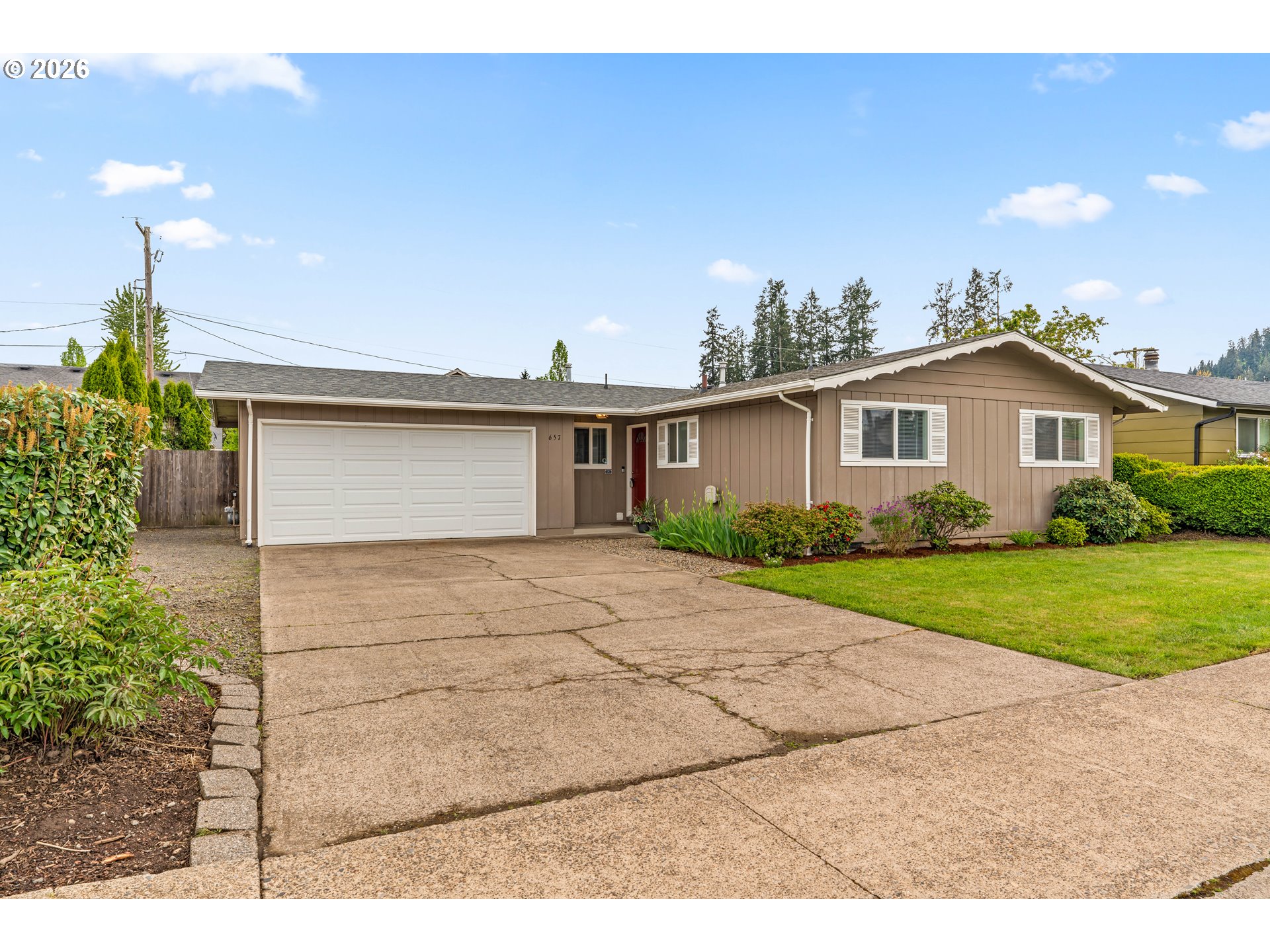657 61st Street Springfield, OR 97478 - Photo 2 of 35