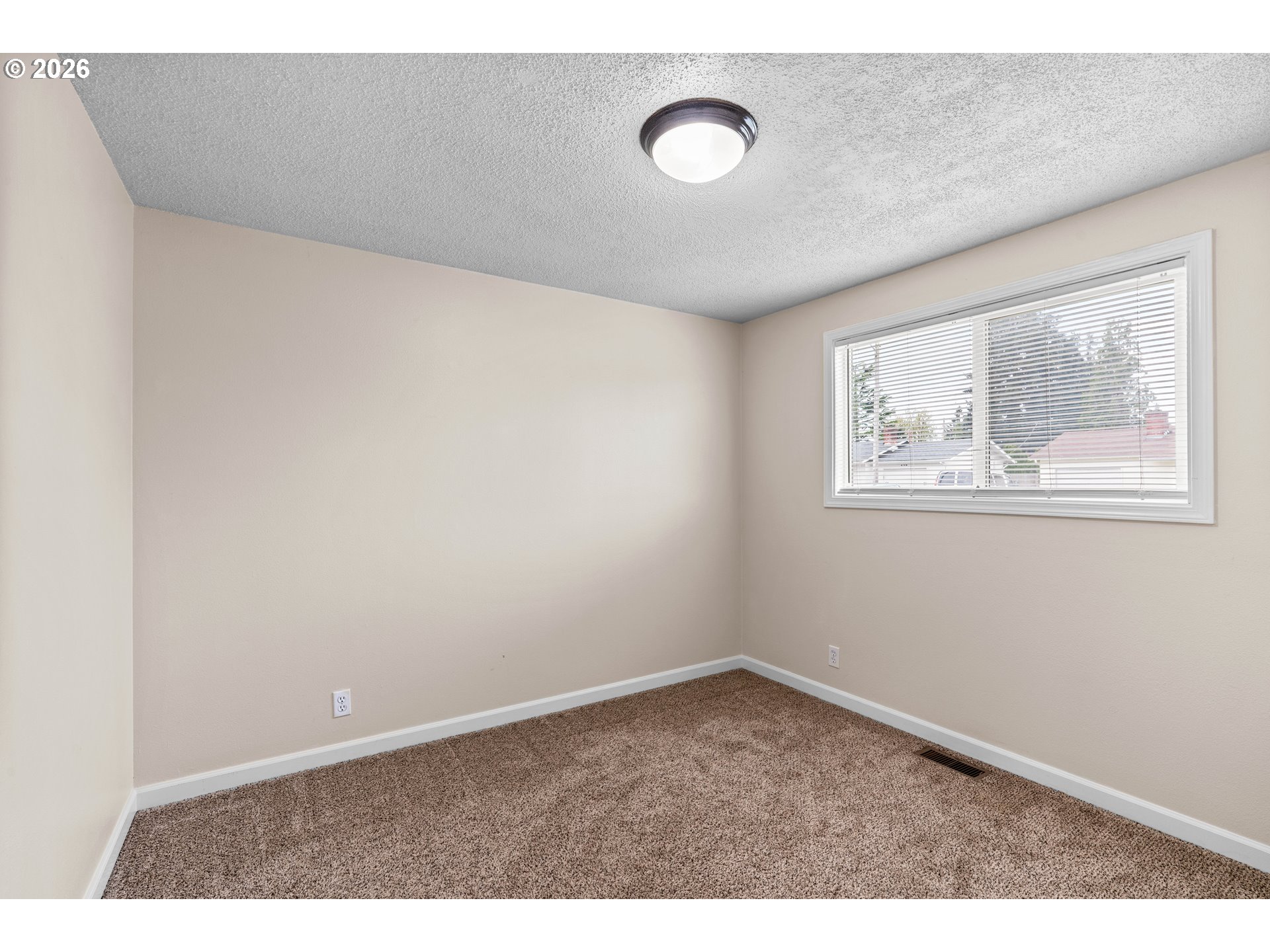 657 61st Street Springfield, OR 97478 - Photo 22 of 35