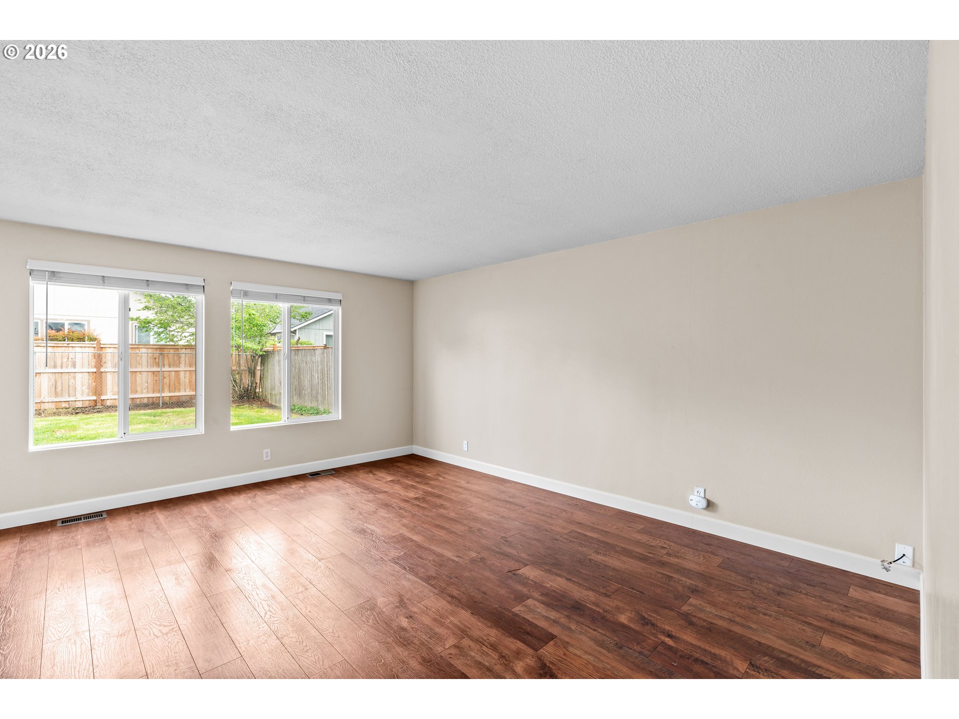 657 61st Street Springfield, OR 97478 - Photo 8 of 35