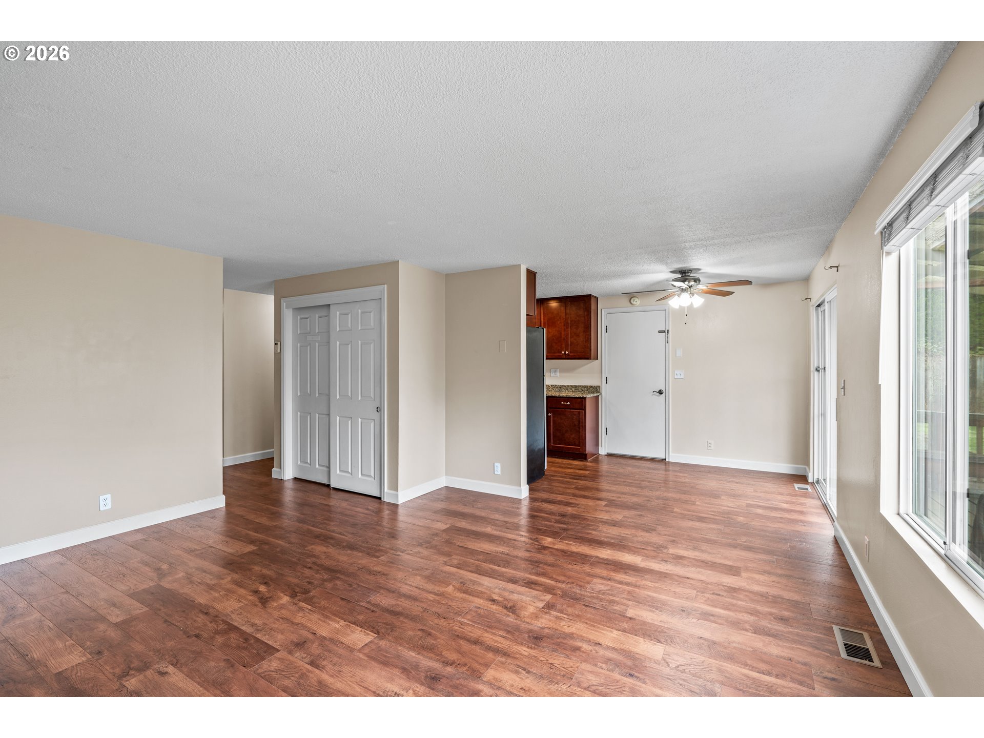 657 61st Street Springfield, OR 97478 - Photo 9 of 35