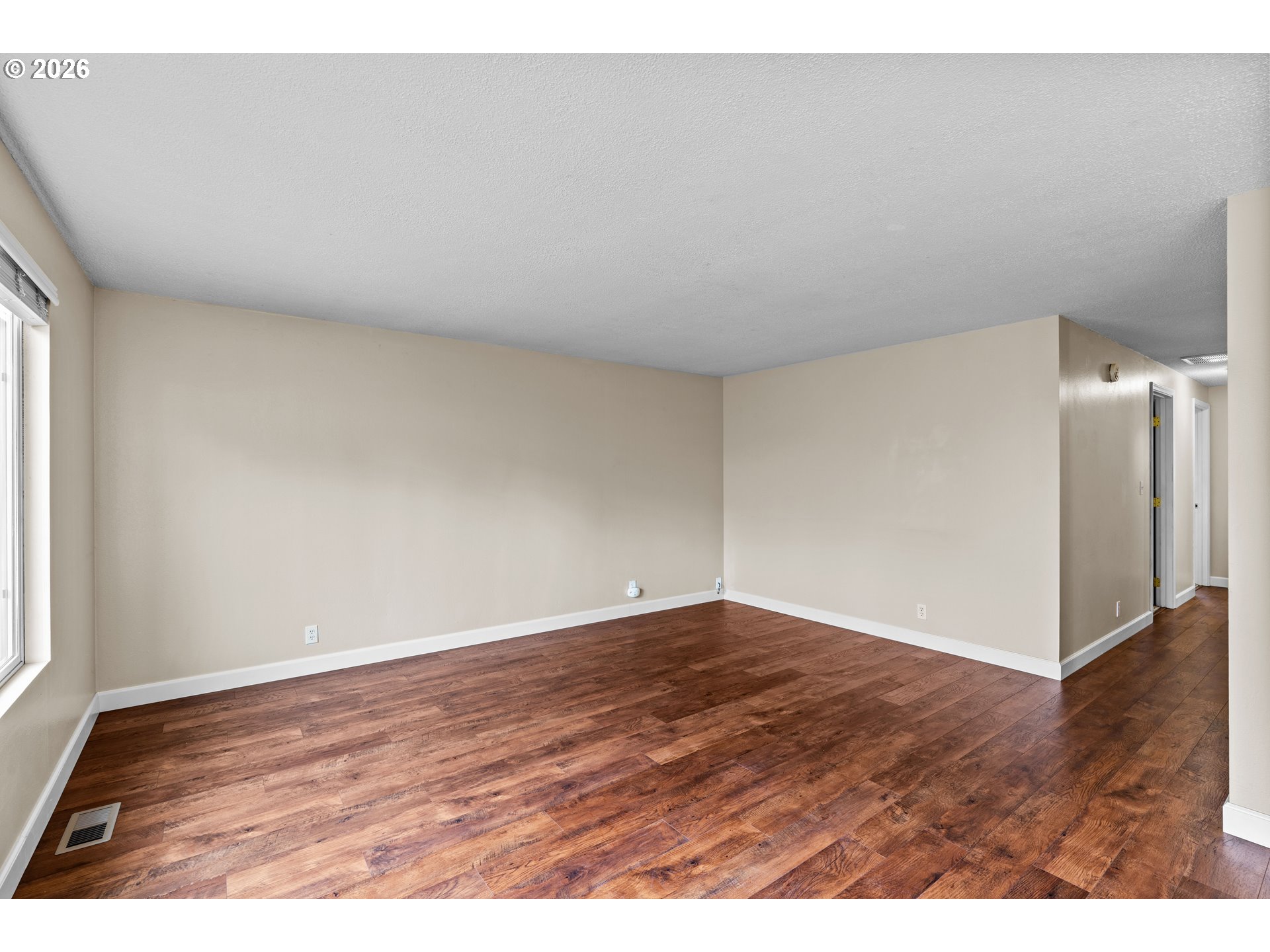 657 61st Street Springfield, OR 97478 - Photo 10 of 35