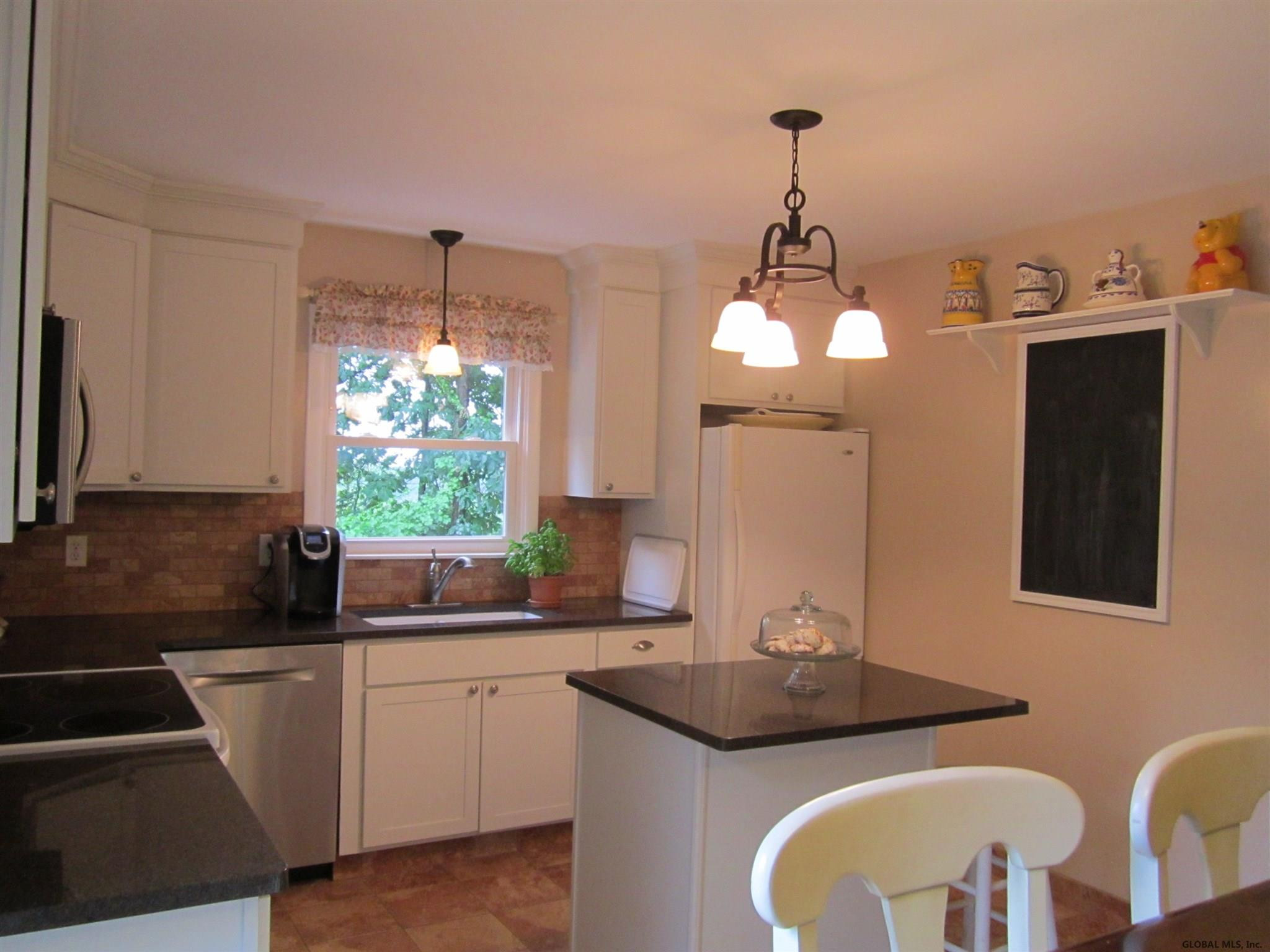 1856 Gordon Road Rotterdam, NY 12306 - Photo 3 of 43 Photo 3