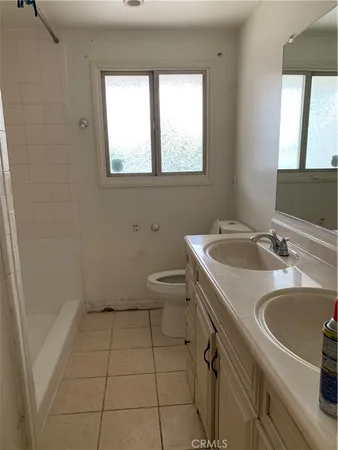 $2,900 | 2282 East 17th Street, San Bernardino, CA 92404