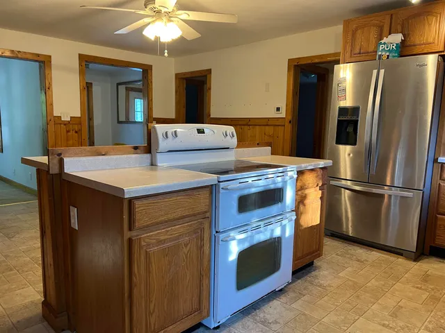 $145,000 | 390 South Jackson Street, Iola, WI 54945