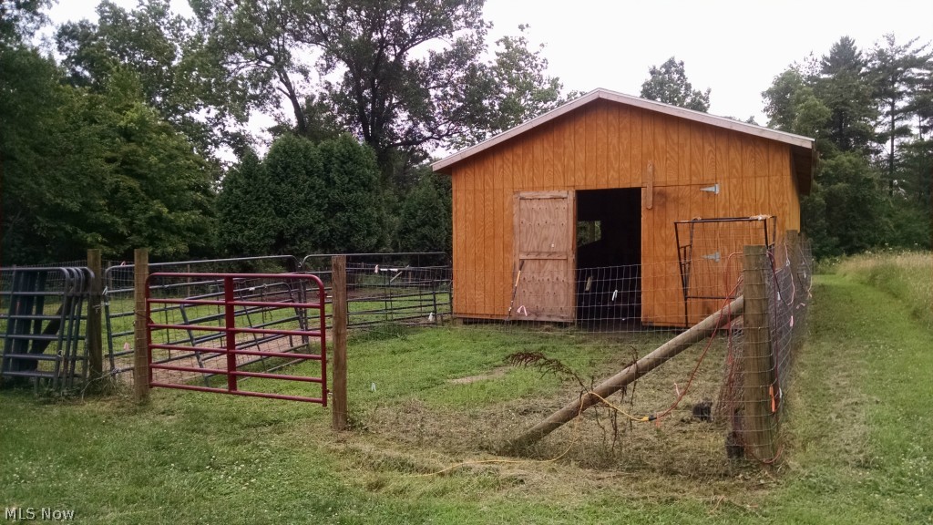 3248 Simpson Road Southeast Dennison, OH 44621 - Photo 2 of 15