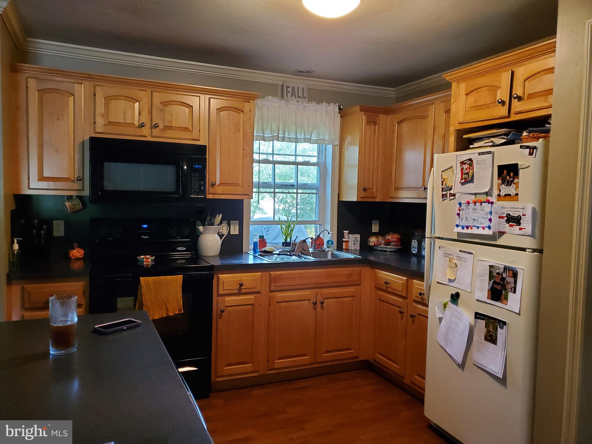 208 Aspen Lane Lititz, PA 17543 - Photo 4 of 7 Gallery Image 4