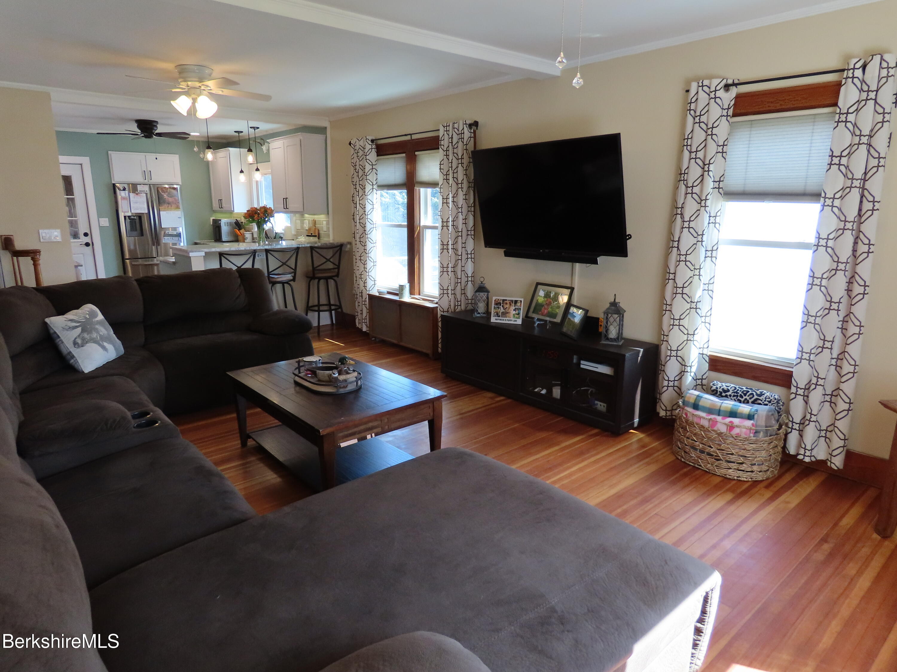 63 Valley Street Adams, MA 01220 - Photo 9 of 41 Living room