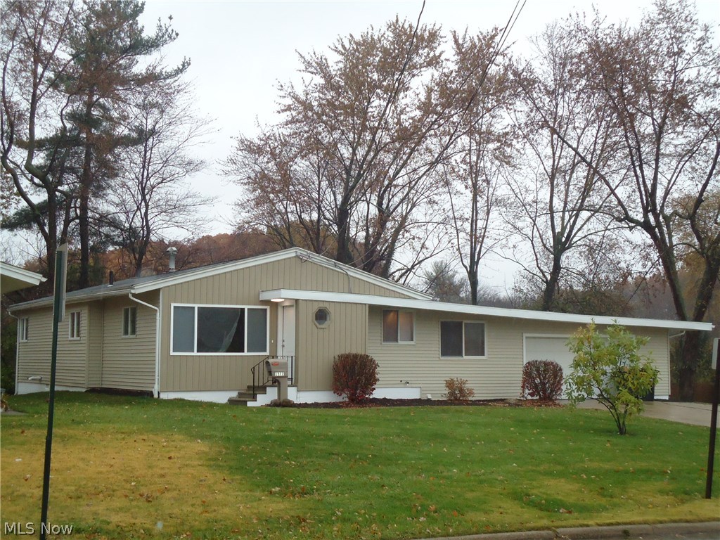1577 Fairfax Road Akron, OH 44313 - Photo 18 of 32 Gallery Image 18