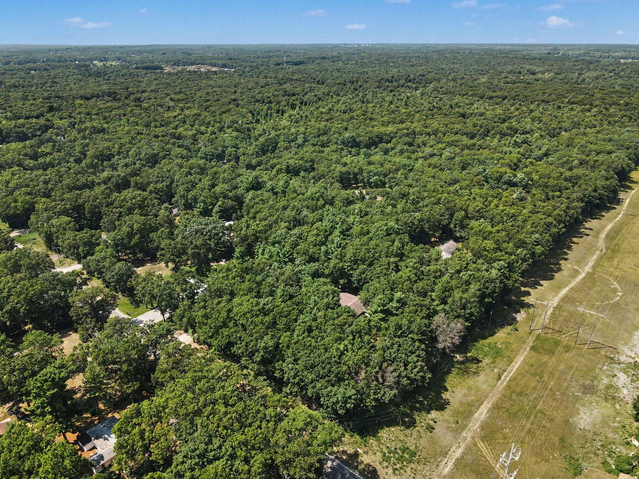 416 East River Road Muskegon, MI 49445 - Photo 39 of 43 039_file_3507