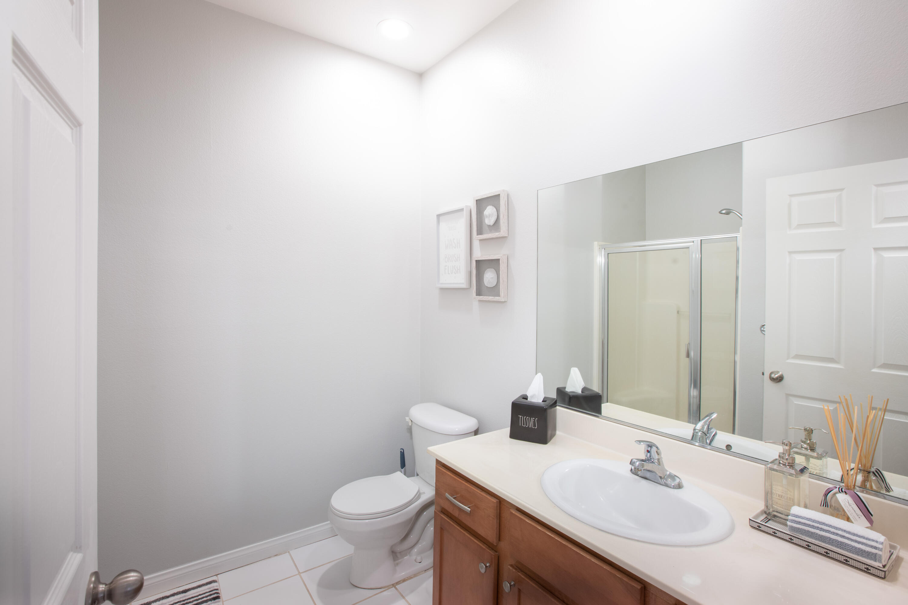 82368 Lancaster Way Indio, CA 92201 - Photo 18 of 35 a bathroom with a sink and a toilet